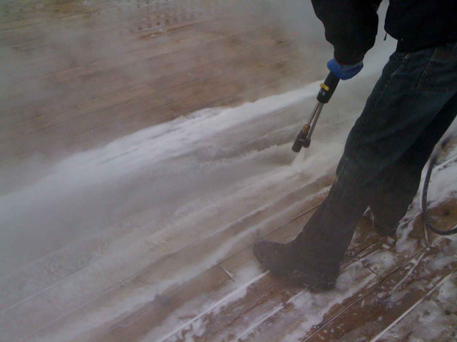 Service de nettoyage de terrasse et patio à Saint-Sauveur - Lavage Pression Net à Morin Heights