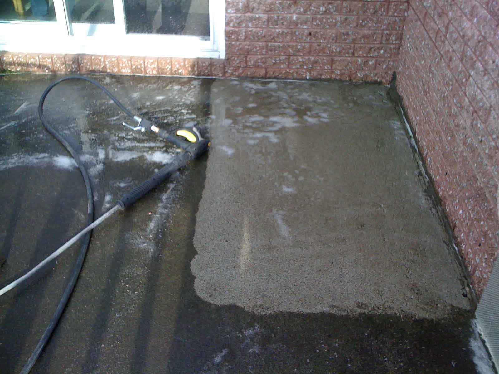 Service de nettoyage de terrasse et patio à Terrebonne - Lavage Pression Net à Morin Heights