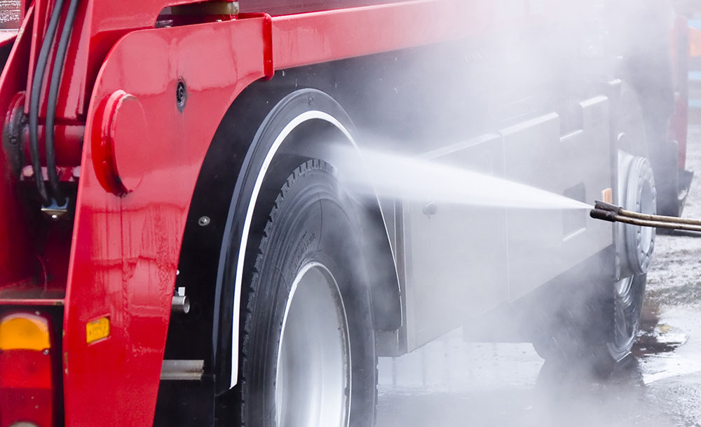 Lavage à pression de camion à St-Jérôme - Lavage Pression Net à Morin Heights